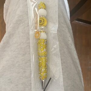 Yellow and White Beaded Pen with Sunflower Charm